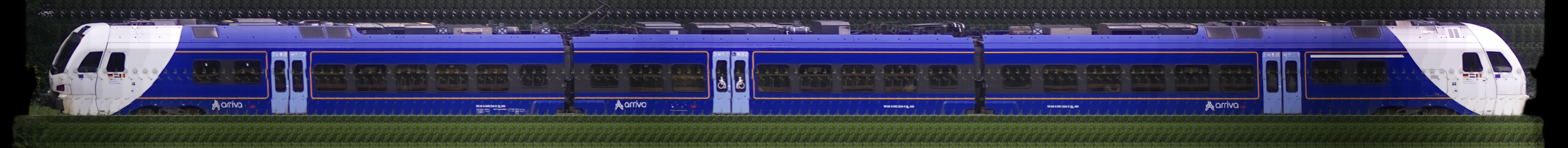 There should be a train photo here :'(