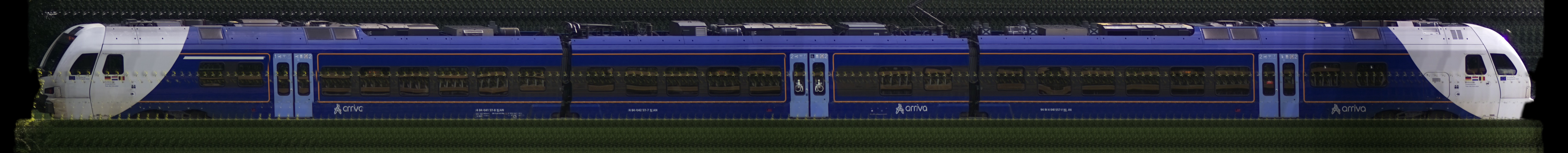 There should be a train photo here :'(