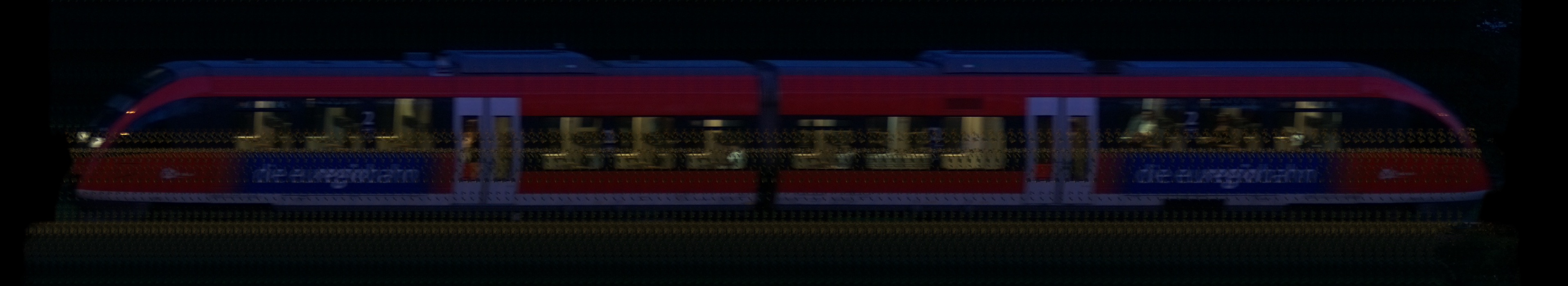 There should be a train photo here :'(