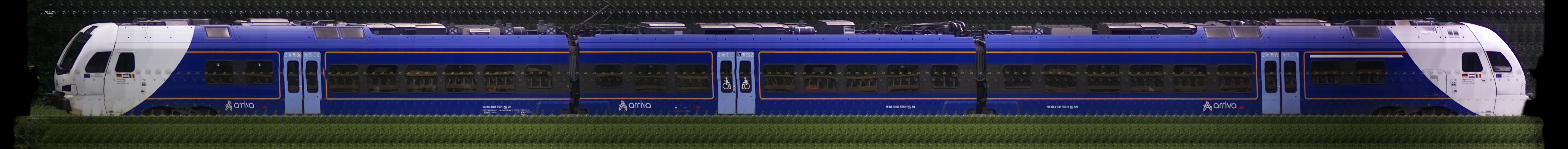 There should be a train photo here :'(