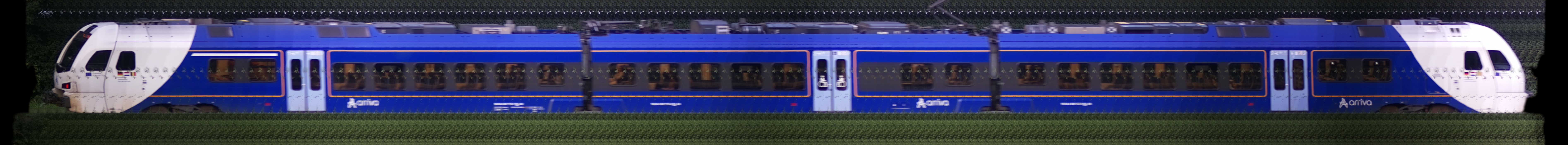 There should be a train photo here :'(