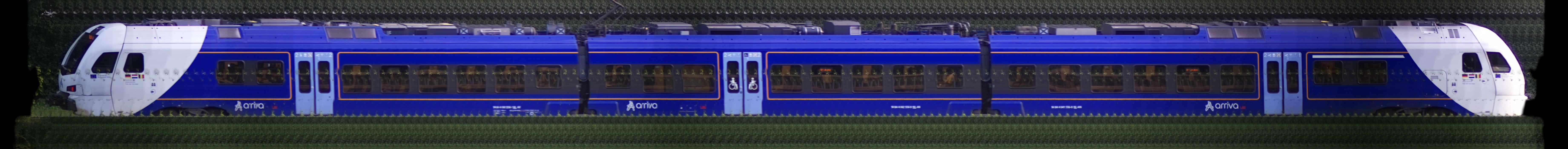 There should be a train photo here :'(