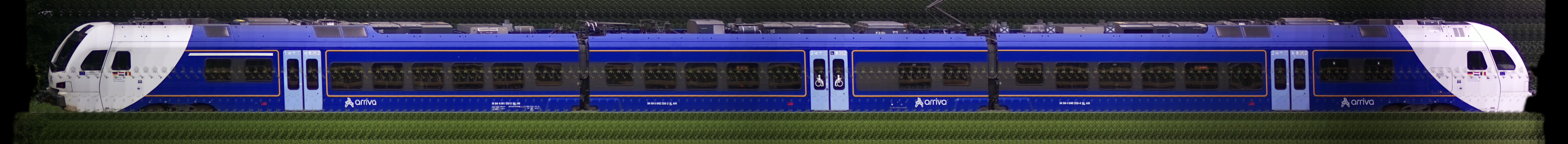 There should be a train photo here :'(