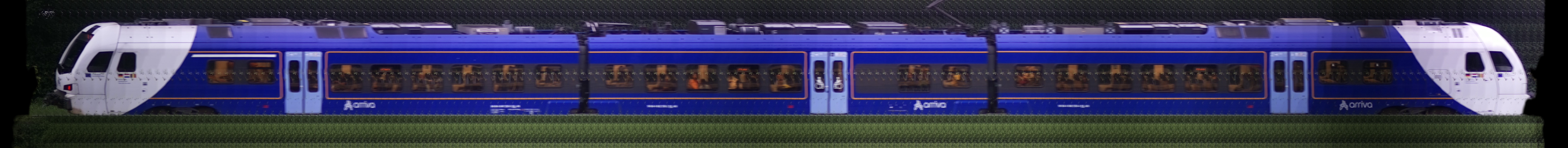 There should be a train photo here :'(