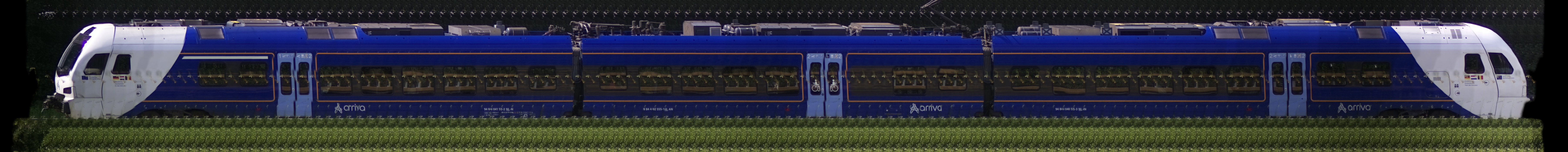 There should be a train photo here :'(