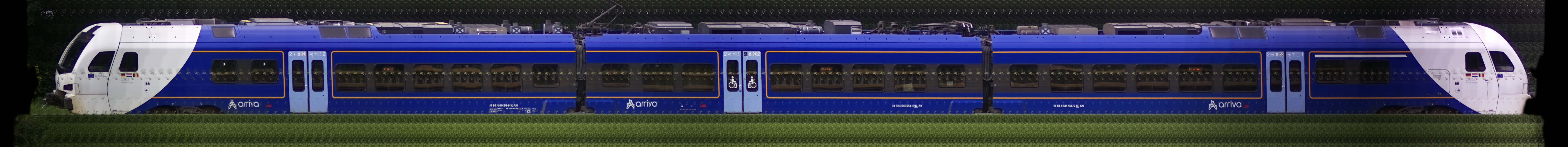 There should be a train photo here :'(
