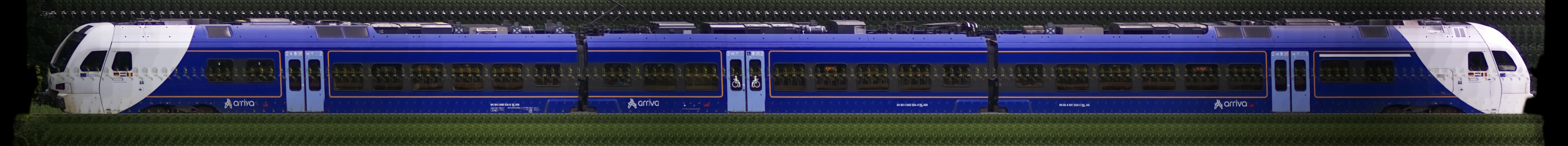 There should be a train photo here :'(