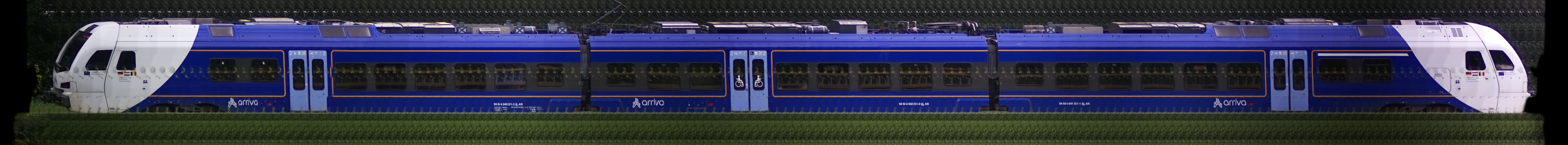 There should be a train photo here :'(