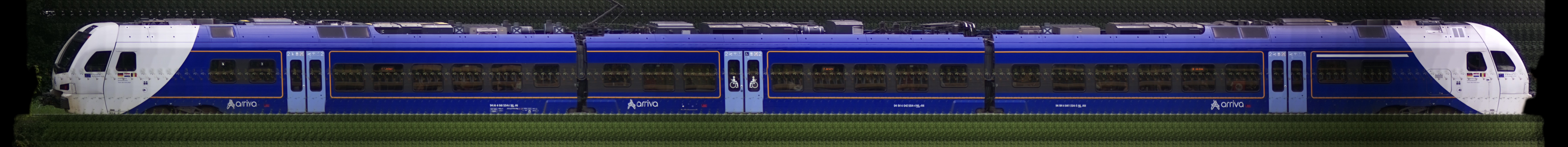 There should be a train photo here :'(