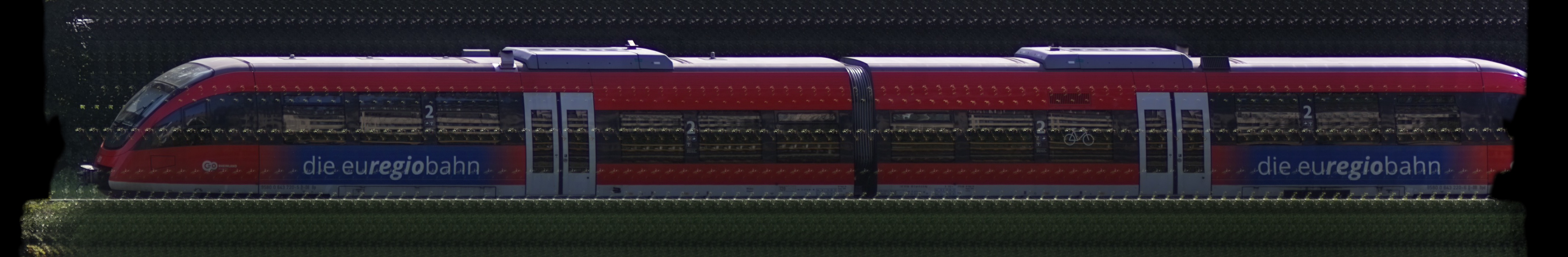 There should be a train photo here :'(