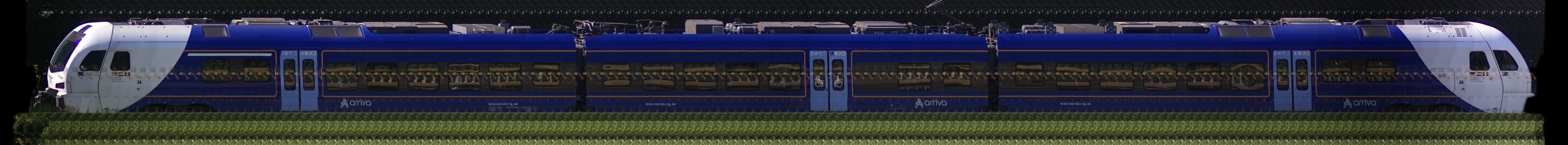 There should be a train photo here :'(