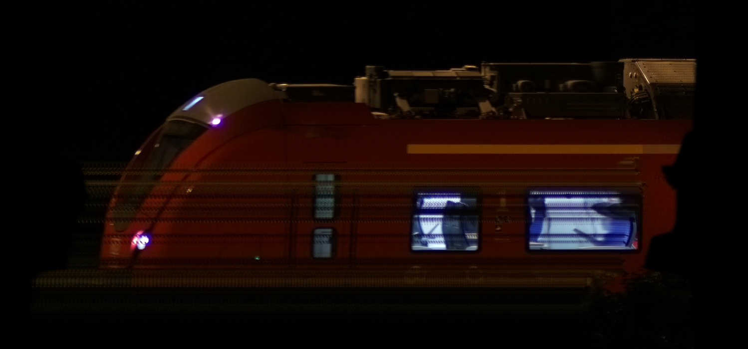 There should be a train photo here :'(