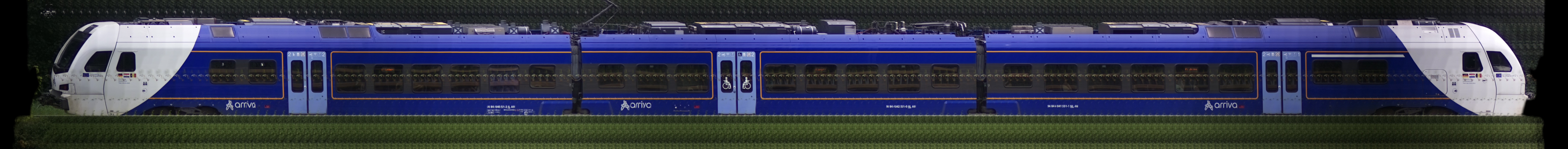 There should be a train photo here :'(