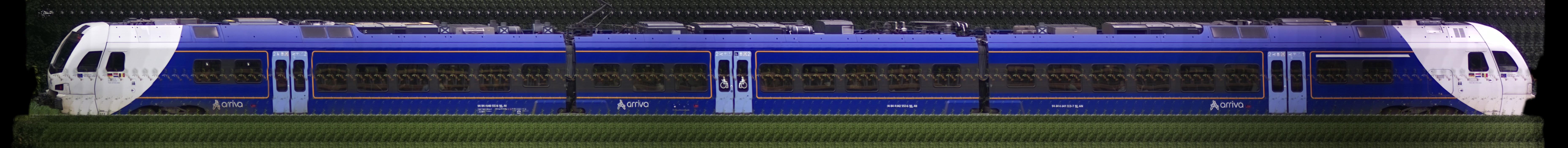 There should be a train photo here :'(