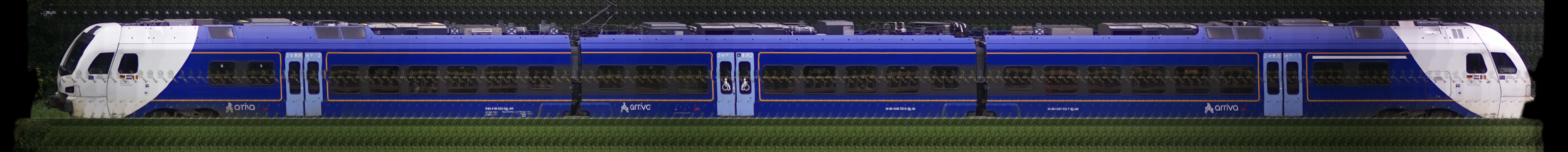 There should be a train photo here :'(