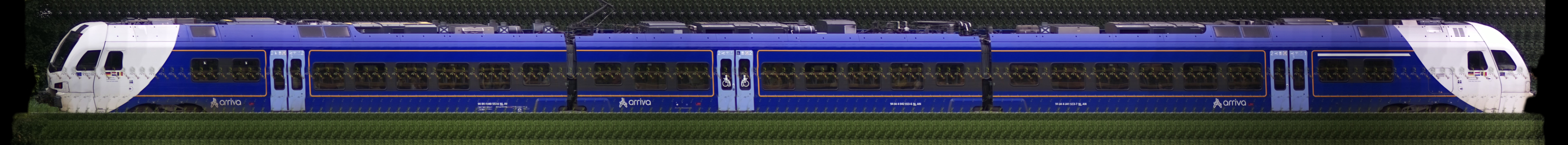 There should be a train photo here :'(