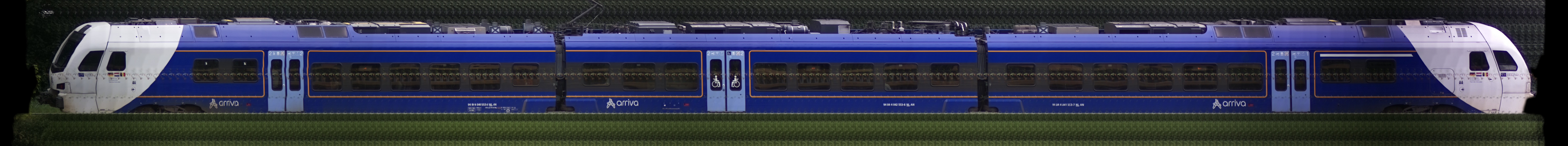 There should be a train photo here :'(