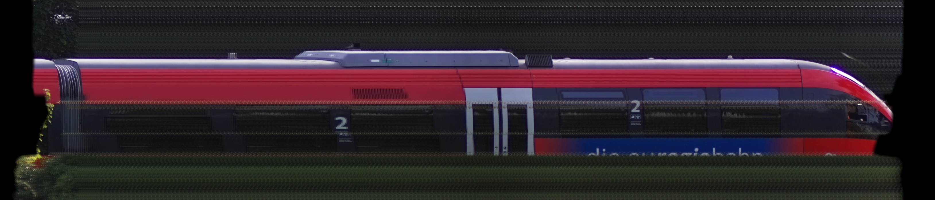 There should be a train photo here :'(