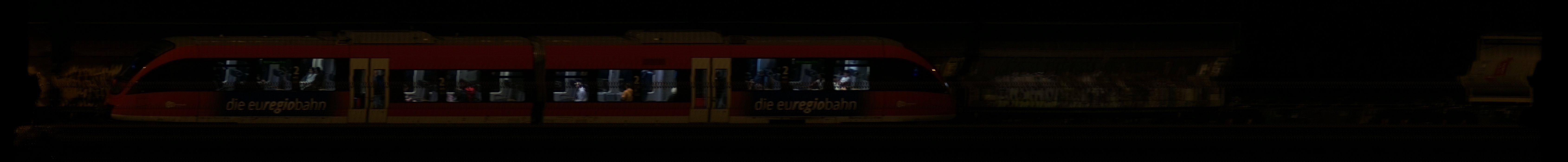 There should be a train photo here :'(