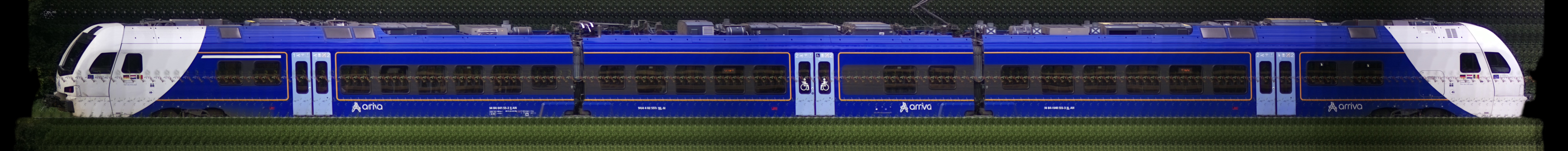 There should be a train photo here :'(