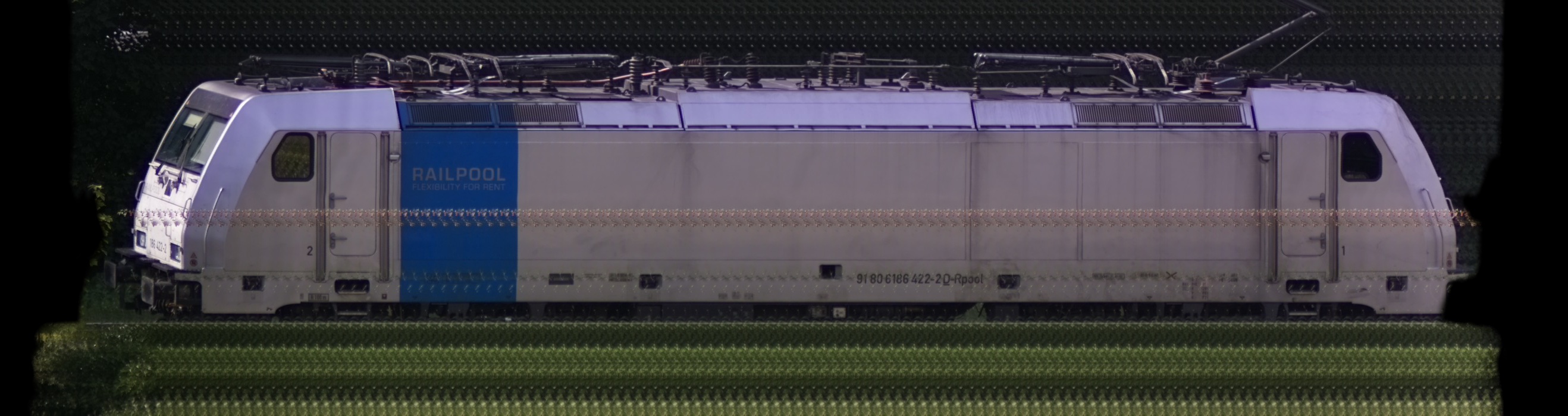 There should be a train photo here :'(
