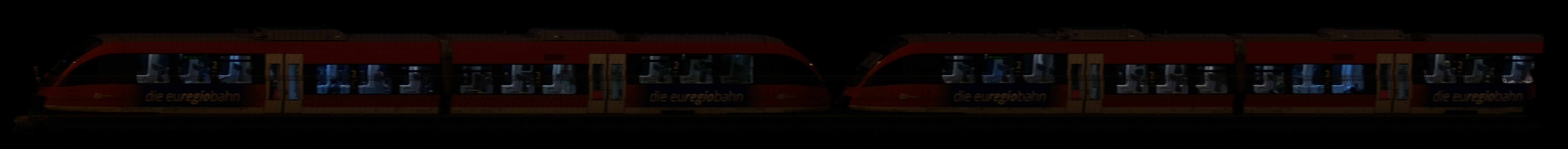 There should be a train photo here :'(
