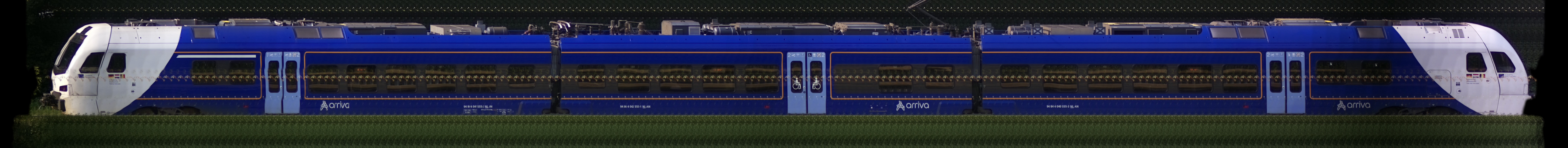 There should be a train photo here :'(