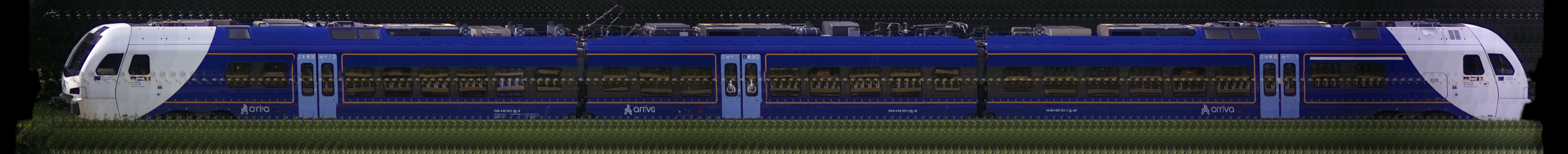 There should be a train photo here :'(