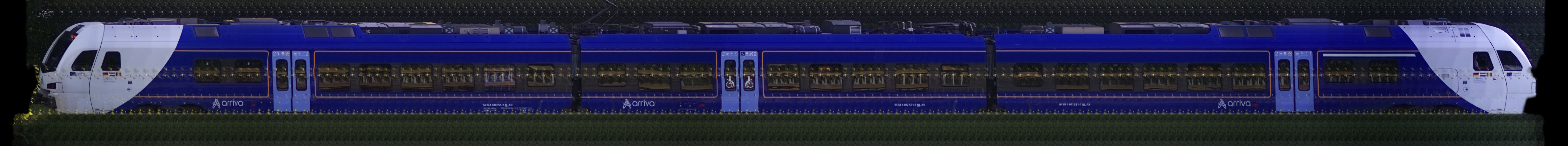 There should be a train photo here :'(