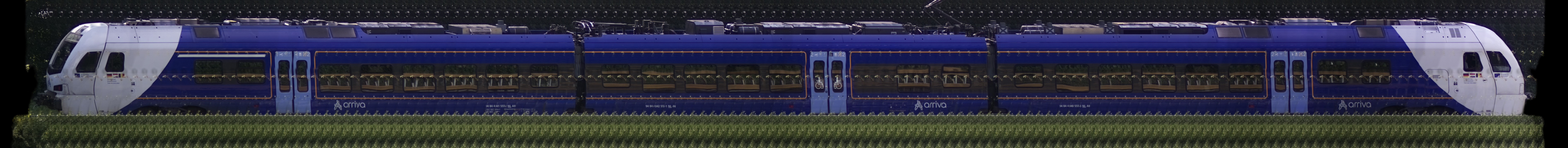 There should be a train photo here :'(