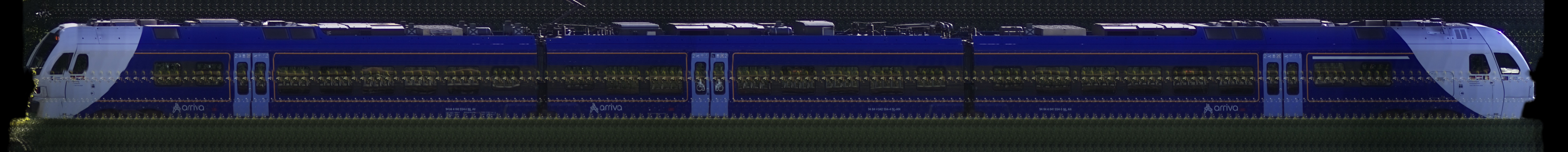 There should be a train photo here :'(