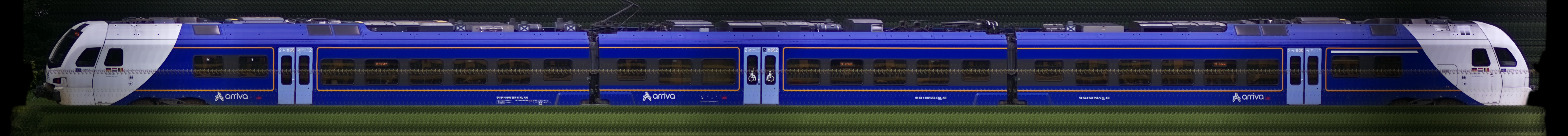 There should be a train photo here :'(