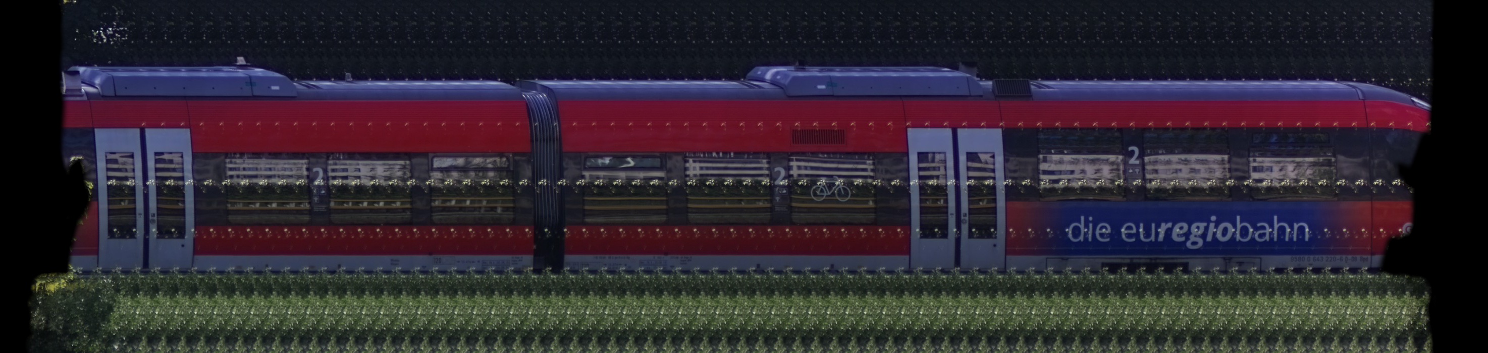 There should be a train photo here :'(