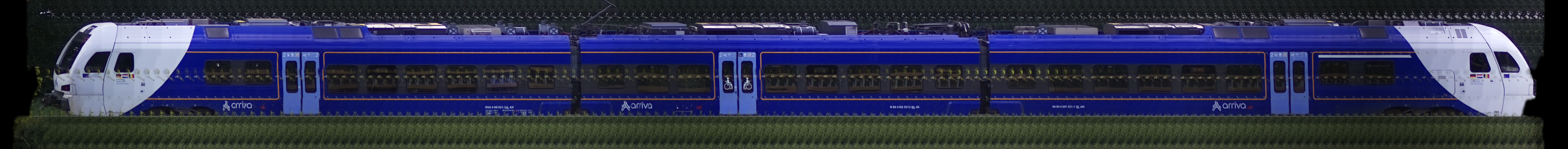 There should be a train photo here :'(