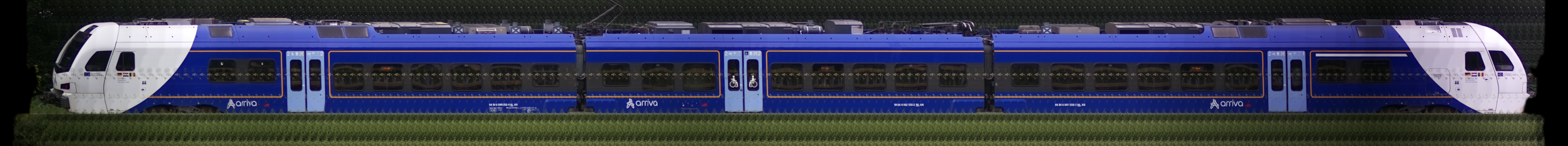 There should be a train photo here :'(