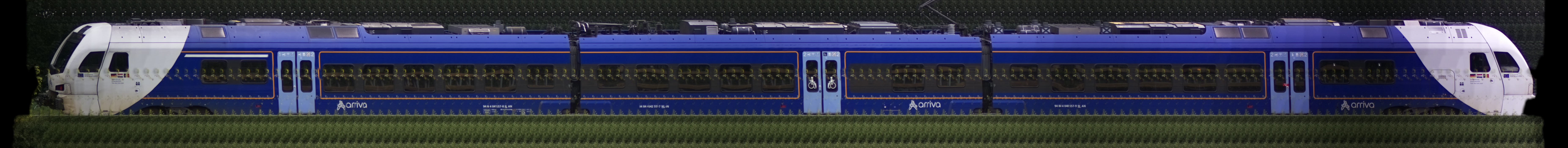 There should be a train photo here :'(