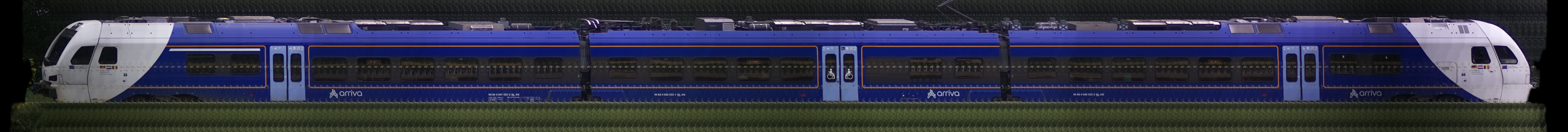There should be a train photo here :'(