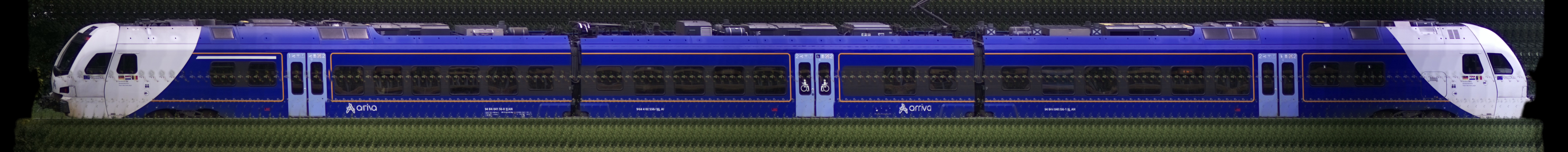 There should be a train photo here :'(