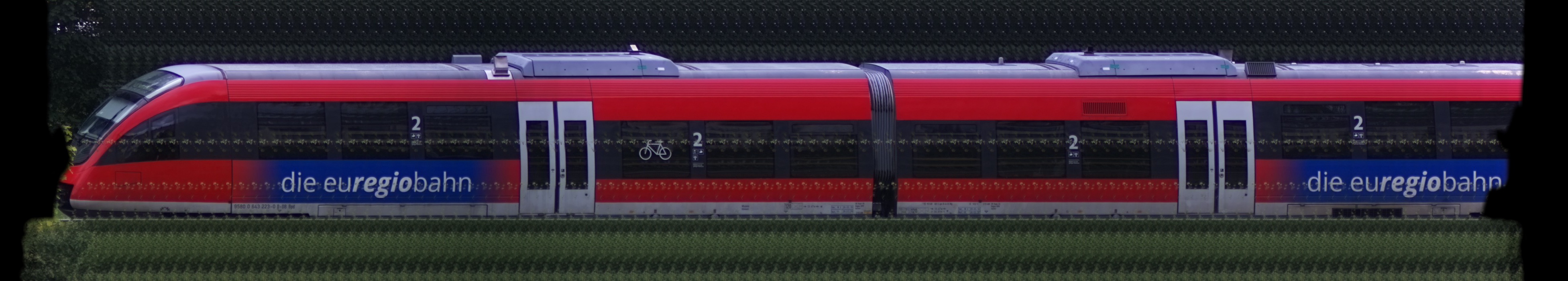 There should be a train photo here :'(