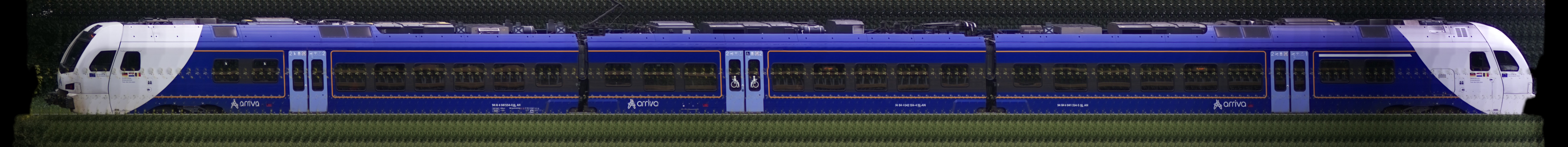 There should be a train photo here :'(