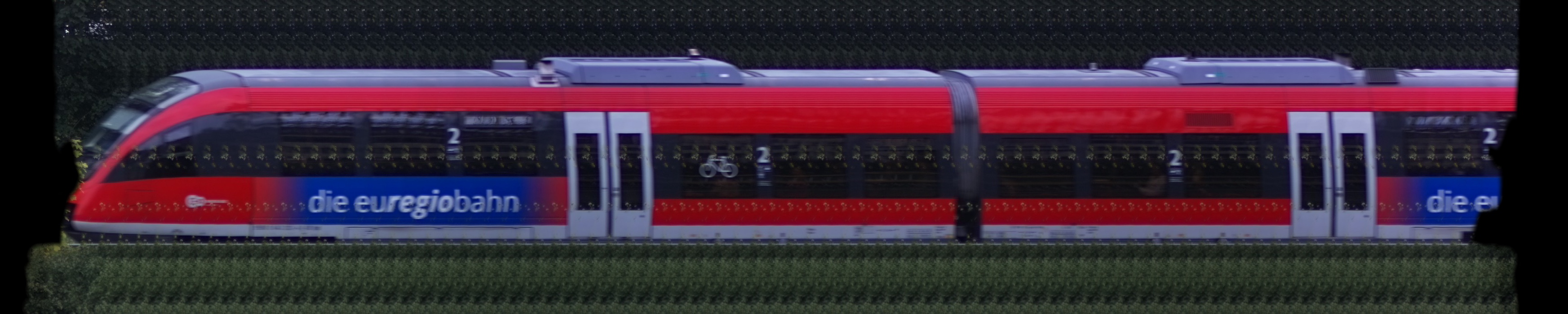 There should be a train photo here :'(