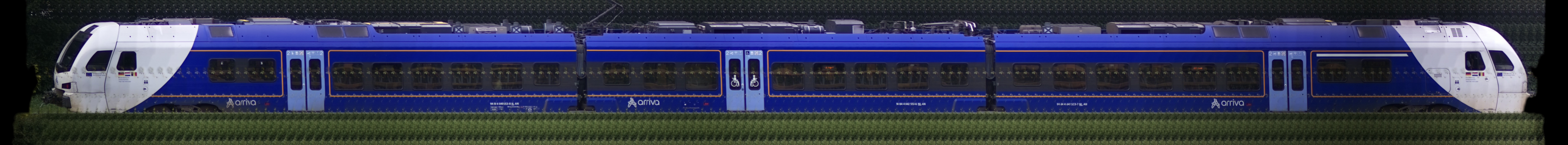 There should be a train photo here :'(