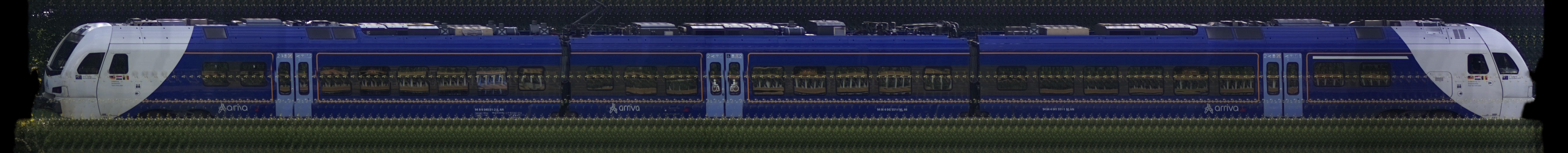 There should be a train photo here :'(