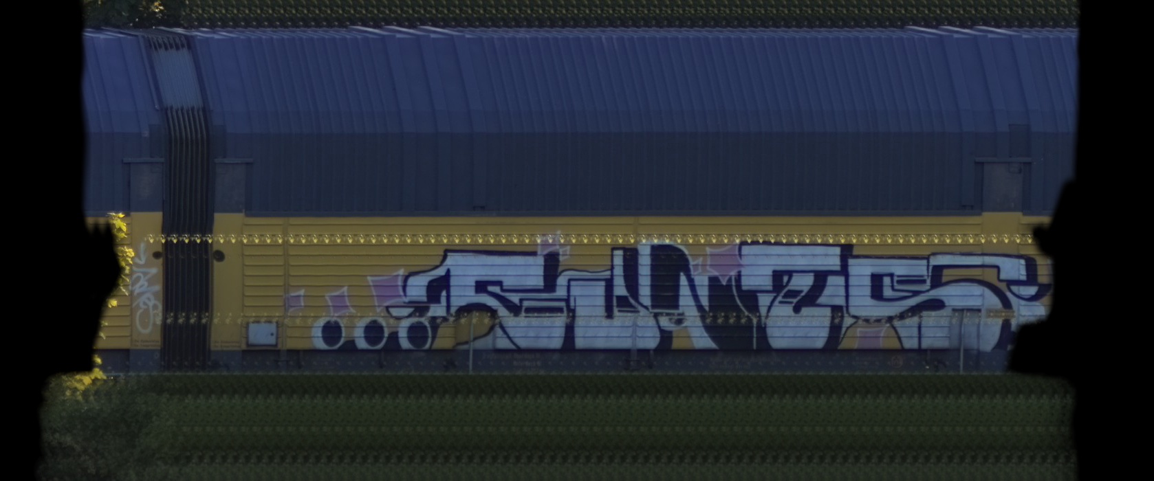 There should be a train photo here :'(