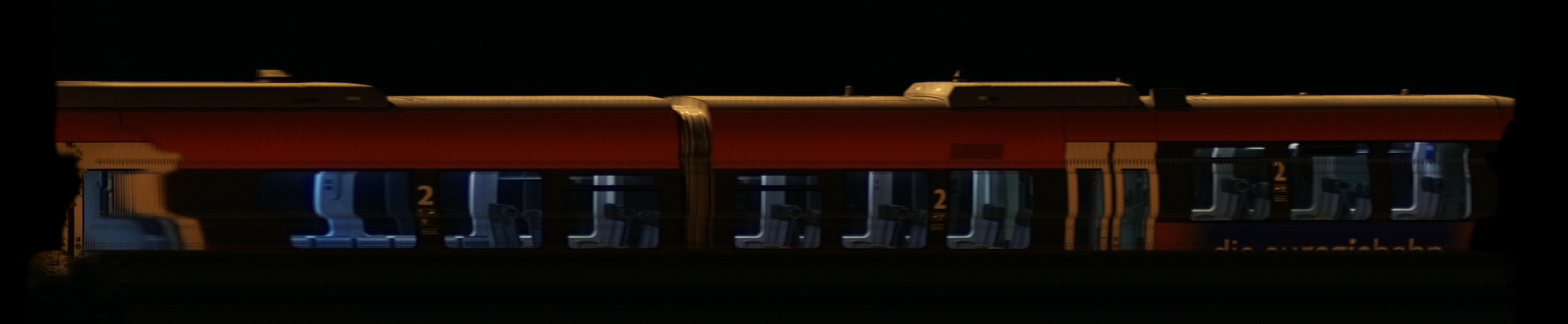 There should be a train photo here :'(