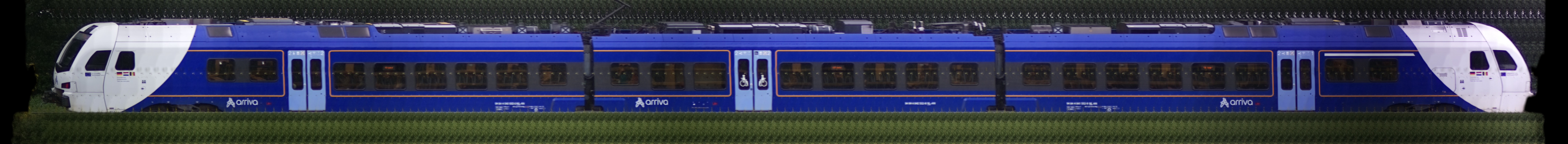 There should be a train photo here :'(