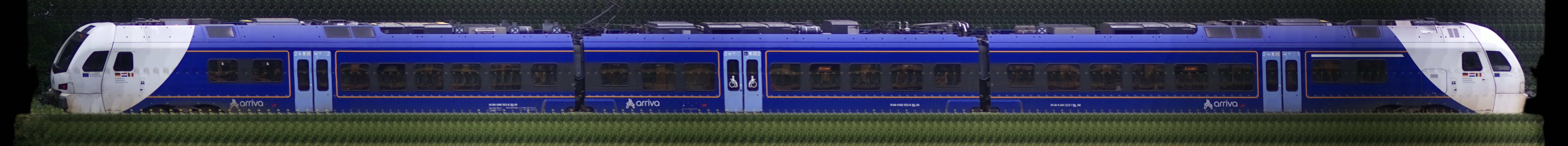 There should be a train photo here :'(