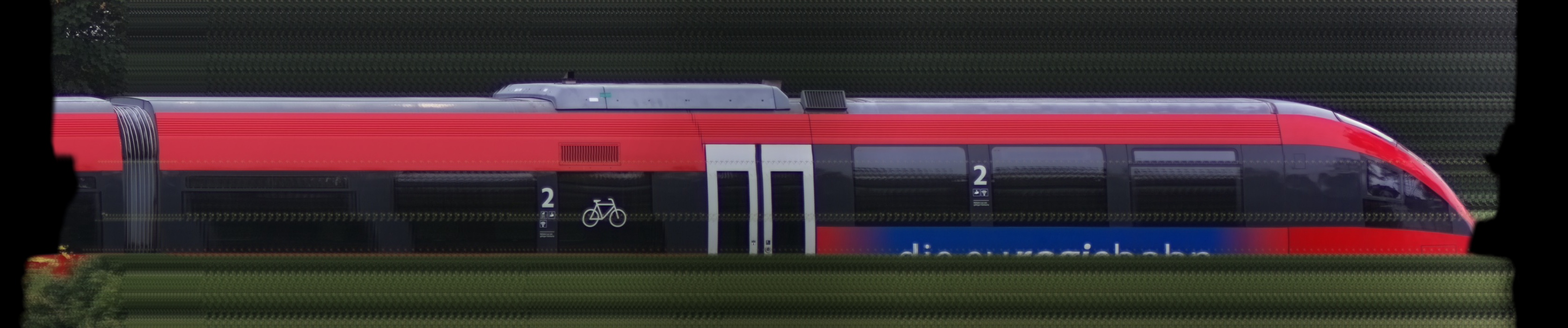 There should be a train photo here :'(