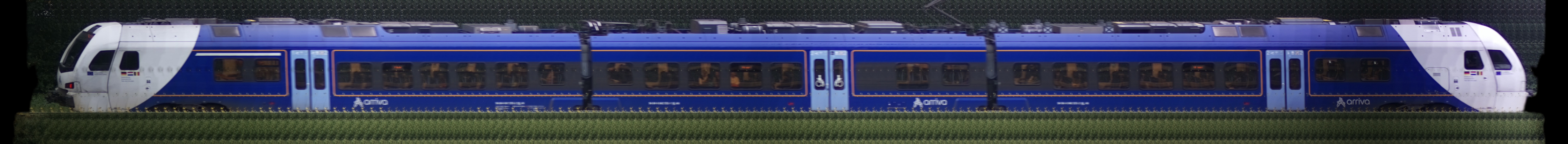 There should be a train photo here :'(