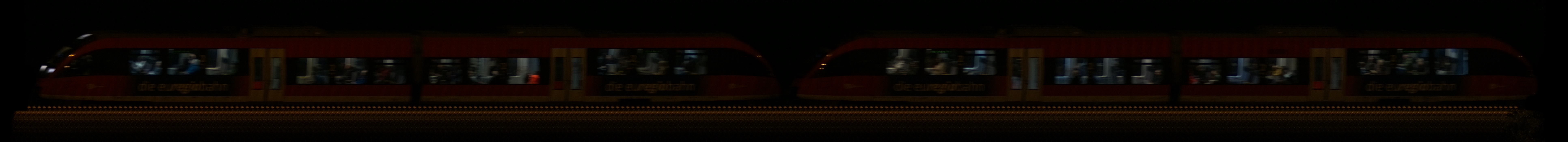 There should be a train photo here :'(